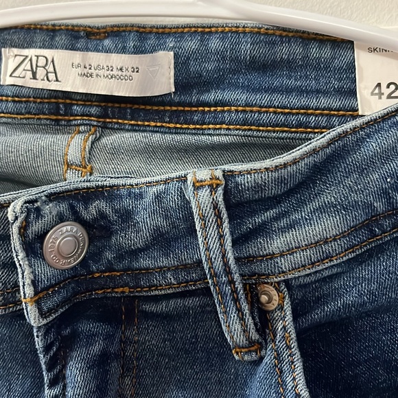 NWT Zara skinny Fit jeans, Size 42 . - Picture 4 of 6